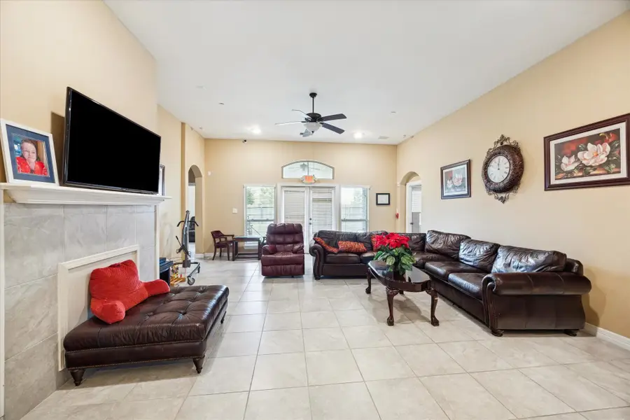 4218 Brannon Branch Court, Fulshear, TX 77441 - Image #2