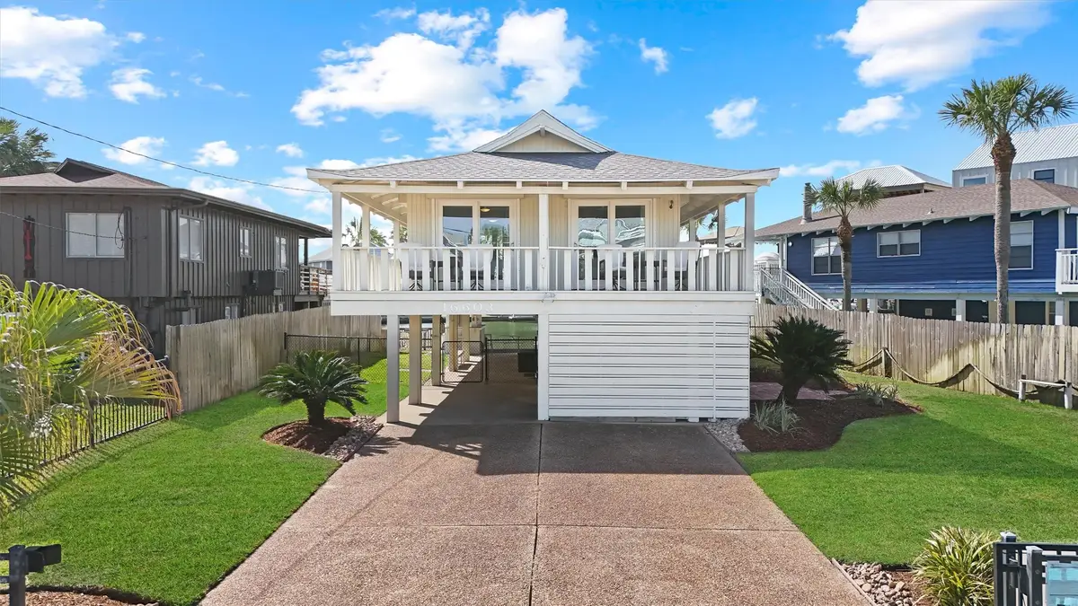 16603 Jamaica Cove Road, Jamaica Beach, TX 77554 - Image #1