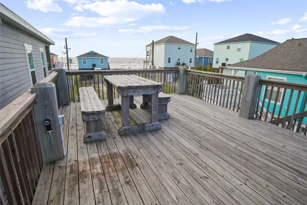 1811 Redfish Lane, Crystal Beach, TX 77650