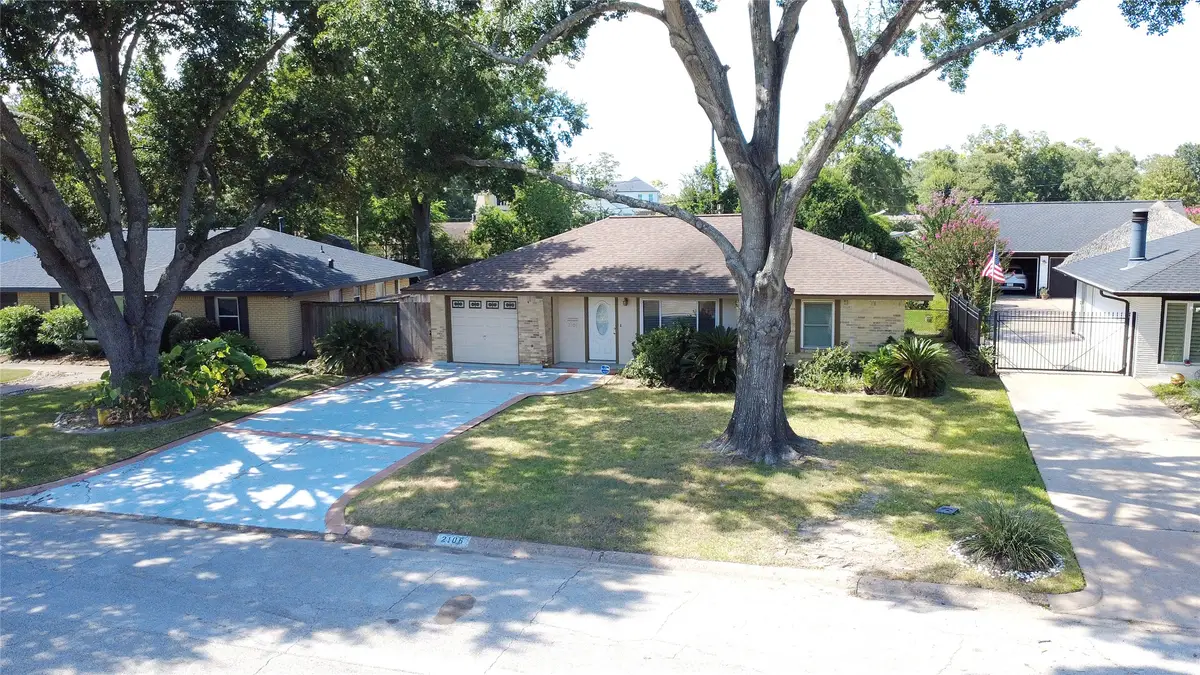 2106 Woodcrest Drive, Houston, TX 77018 - #1