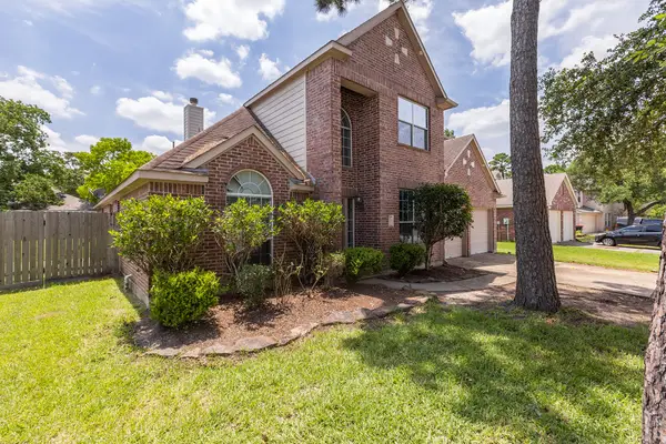 15011 Cozy Hollow Lane, Houston, TX 77044