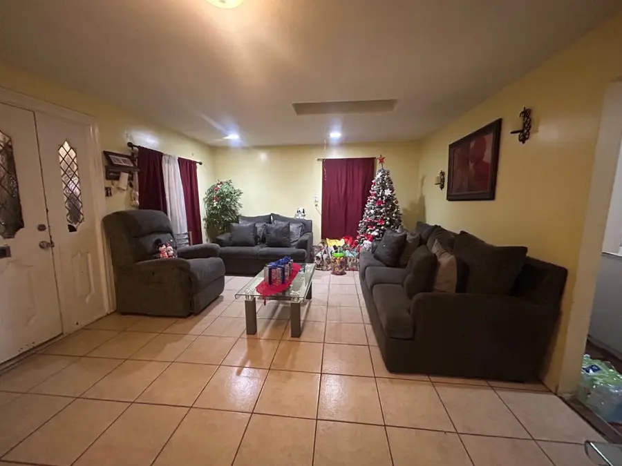 909 S Mineola Street, Midland, TX 79701 - #2