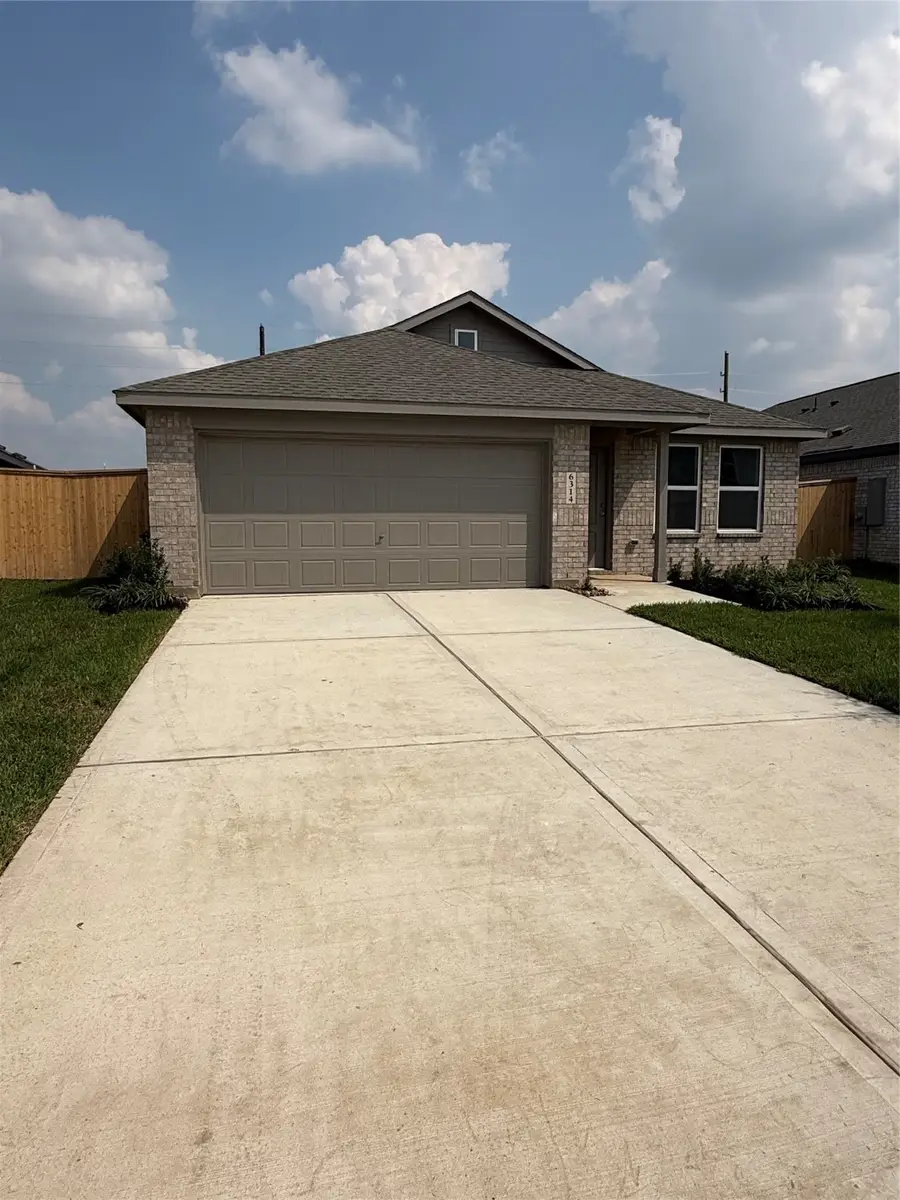 410 Hatton Court, Conroe, TX 77303 - Image #2