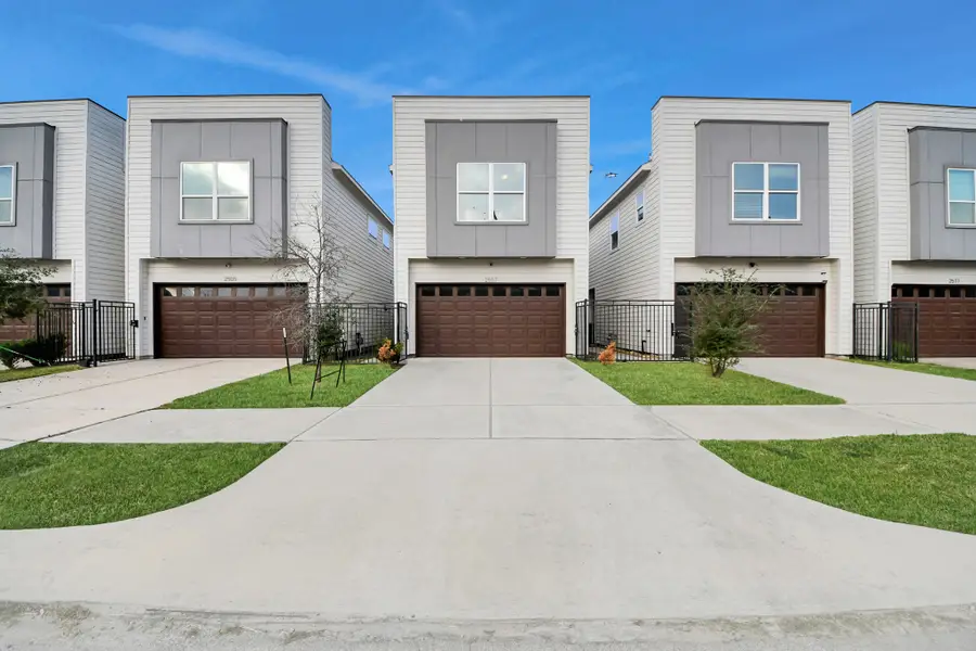 2507 Des Chaumes Street, Houston, TX 77026 - Image #2