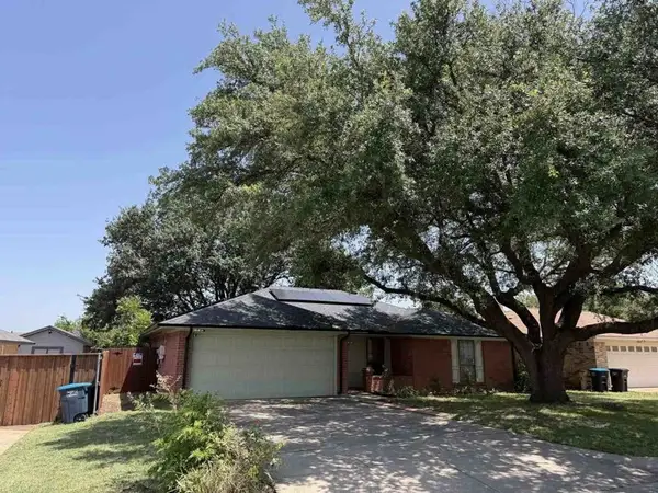 2820 Whitehurst Drive, Fort Worth, TX 76133