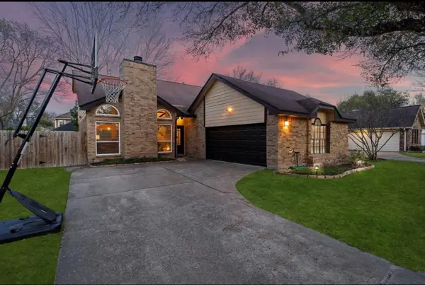 9806 Chiselhurst Drive, Houston, TX 77065