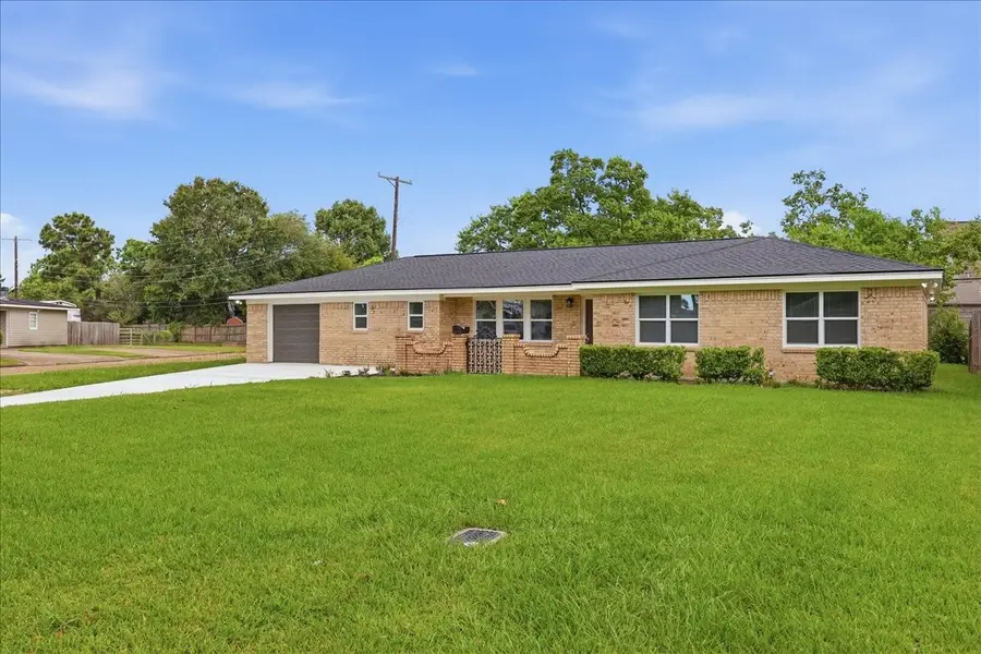 1716 Avenue E, Nederland, TX 77627 - #2