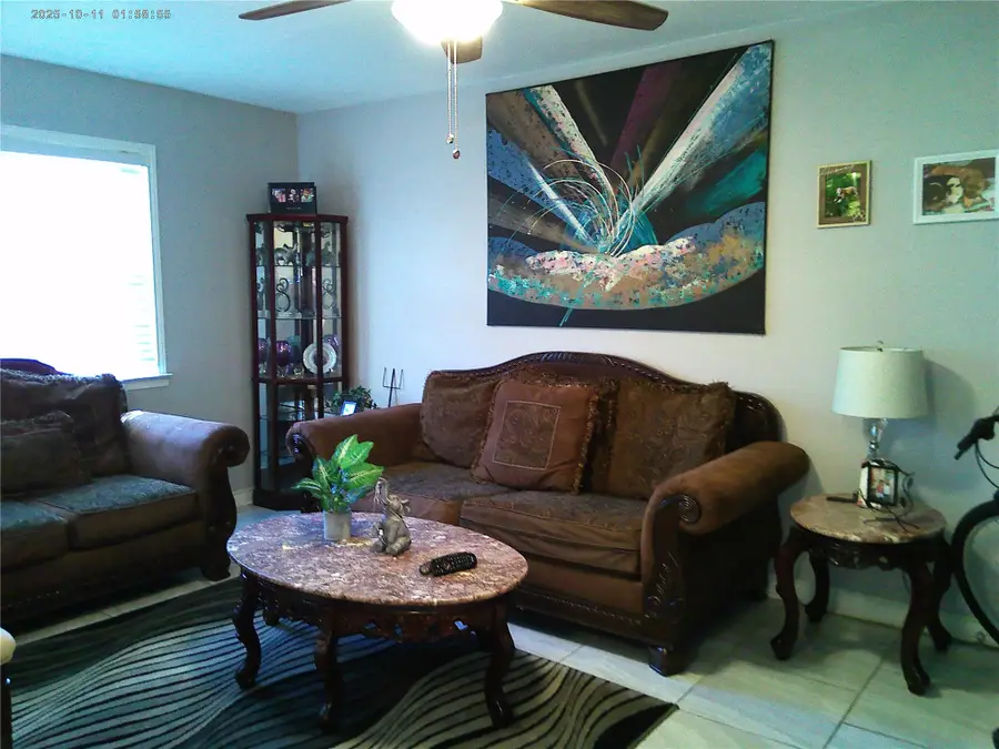 3519 Tanglebriar Drive, Pasadena, TX 77503 - Image #2