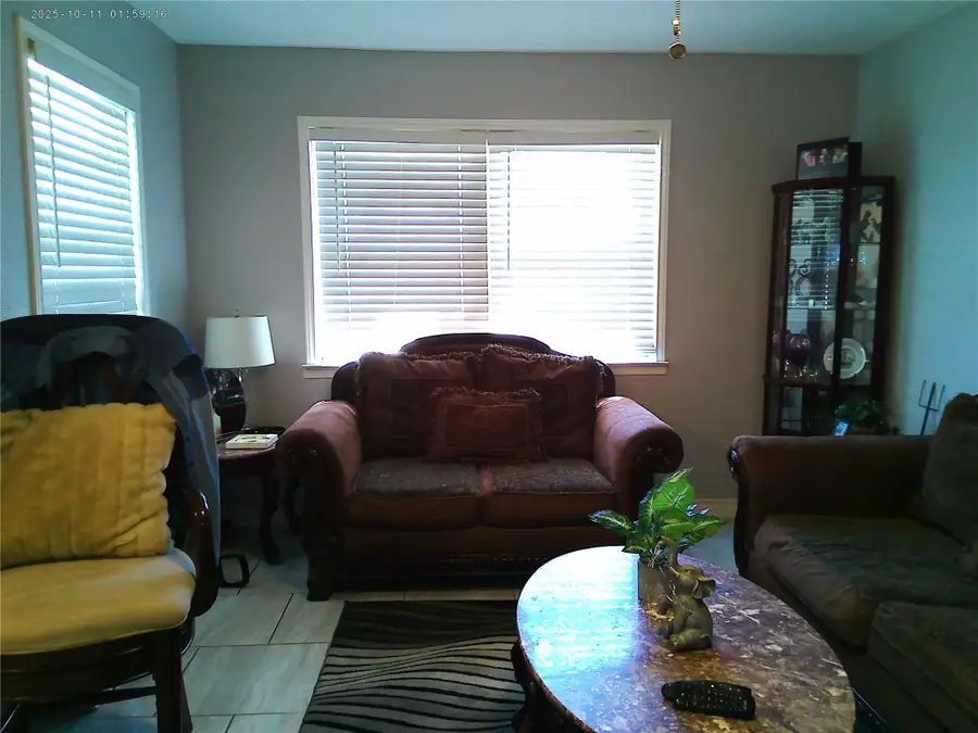 3519 Tanglebriar Drive, Pasadena, TX 77503 - Image #3