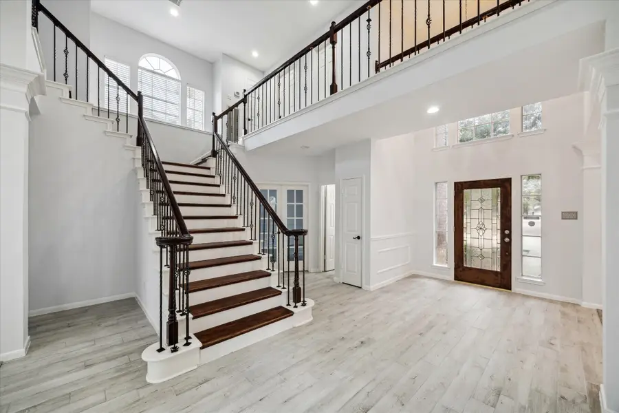 2715 Oakland Drive, Sugar Land, TX 77479 - Image #2