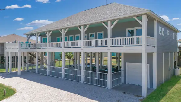 937 S Cove, Crystal Beach, TX 77650