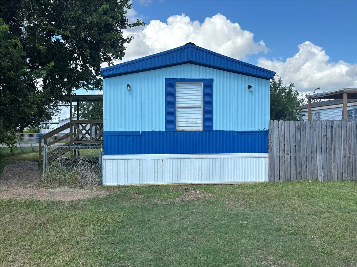 2519 Oyster Creek Bend, Oyster Creek, TX 77541 - #1