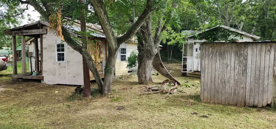 326 Market Street, Beasley, TX 77417 - #2