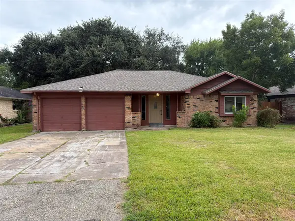 2010 Redwood Street, Kemah, TX 77565