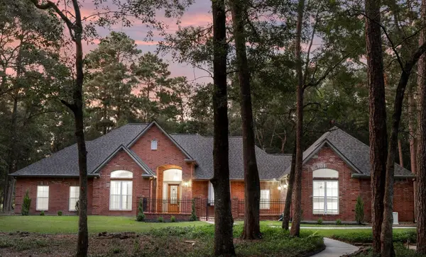 10857 Lake Forest Drive, Conroe, TX 77384