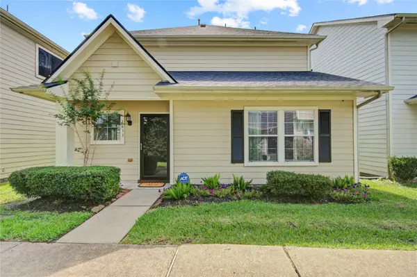 1633 Nichole Woods Drive, Houston, TX 77047