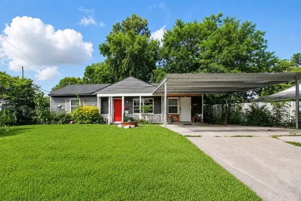 603 Briarwood Drive, Baytown, TX 77520
