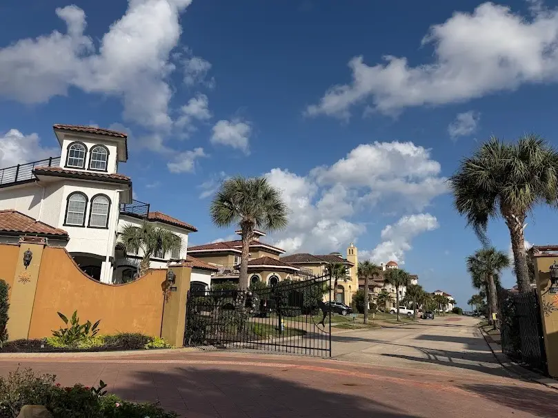 538 Villa Drive, Seabrook, TX 77586 - Image #2