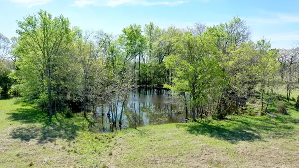 6 AC Fm 3091, Madisonville, TX 77864