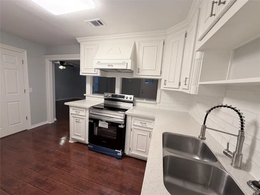 1003 W 12th Street, Freeport, TX 77541 - #2