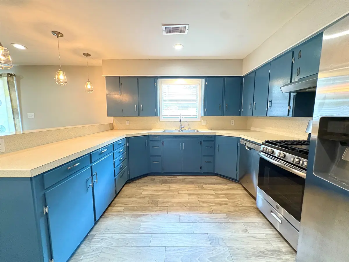 1702 Baylor Avenue, Bay City, TX 77414 - #1