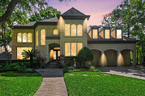 1319 Oyster Point Drive, Sugar Land, TX 77478