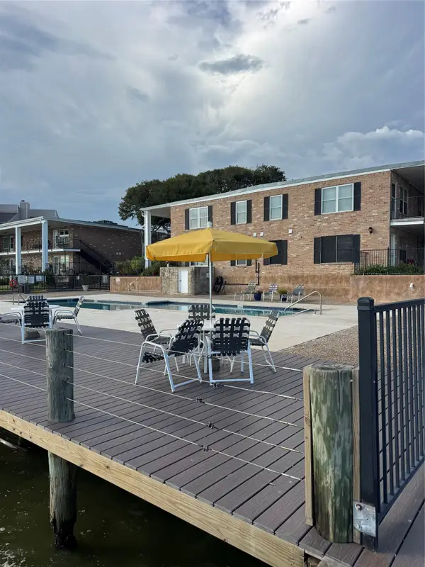 3535 Nasa Road 1 Parkway #40, Seabrook, TX 77586