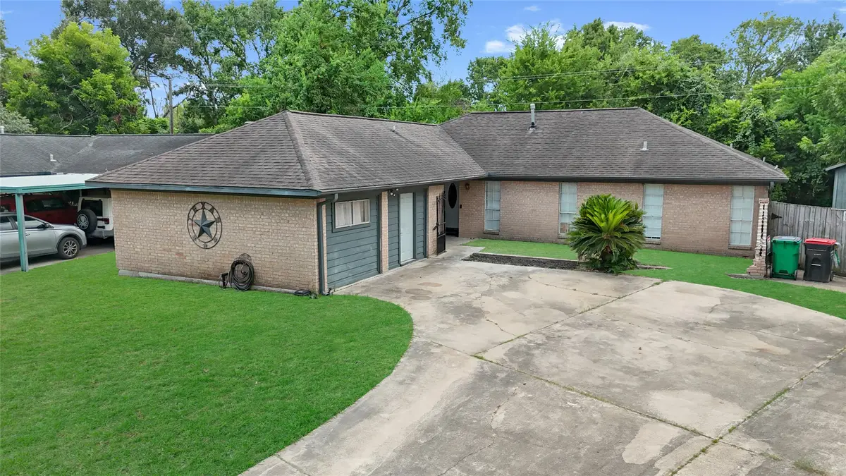 4205 Lariat Drive, Baytown, TX 77521 - #1