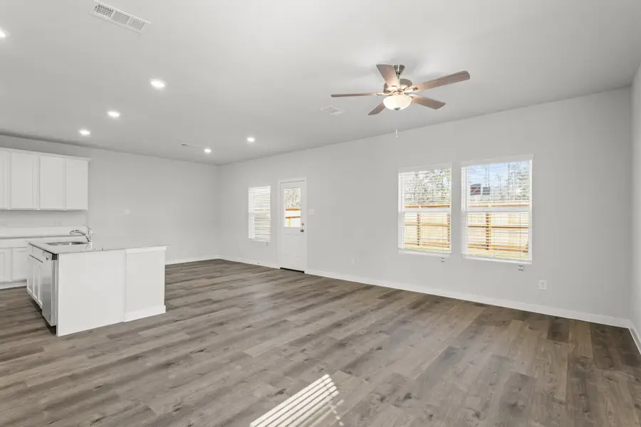 8043 Heroes Hall Drive, Magnolia, TX 77354 - Image #3