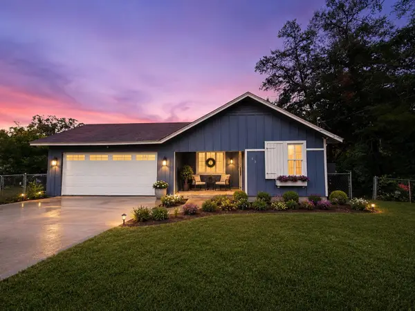 1515 Moulton Street, Shiner, TX 77984