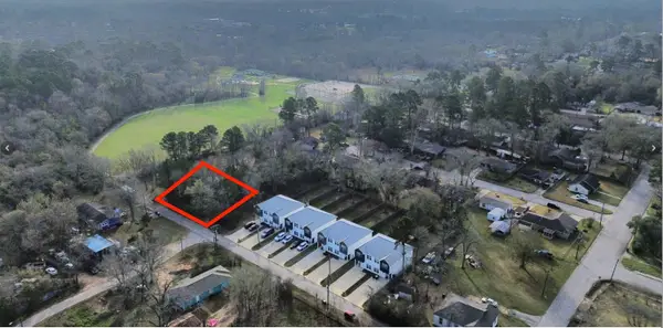 939 Avenue J Pl, Conroe, TX 77301