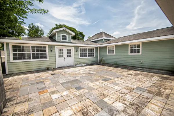 2650 W Lucas Drive, Beaumont, TX 77706