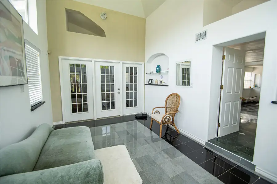 2650 W Lucas Drive, Beaumont, TX 77706 - #3