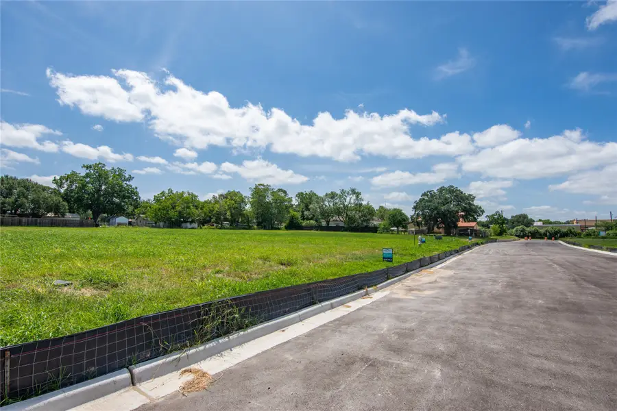 404 Koller Drive, Weimar, TX 78962 - #3