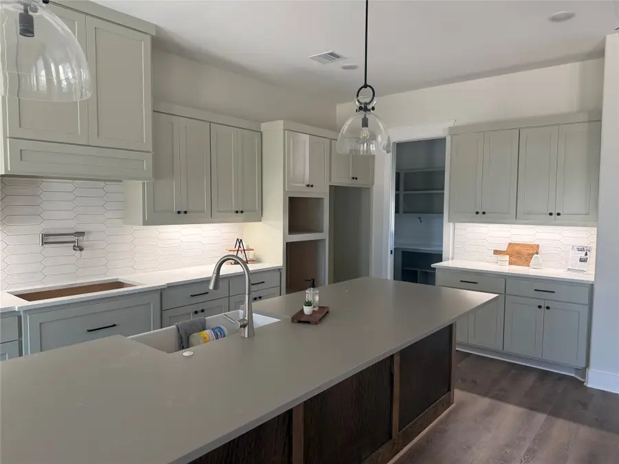 2409 Coronado Estates Dr Drive, Bryan, TX 77808 - Image #2