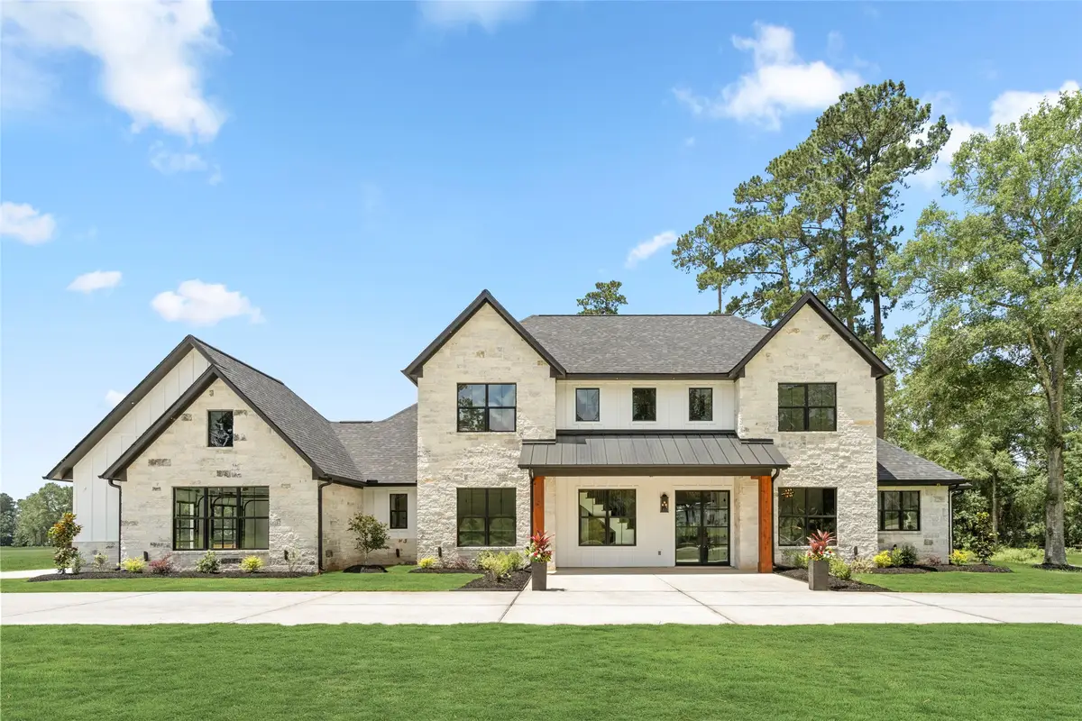 18284 Woodstream Crossing Road, Montgomery, TX 77316 - #1