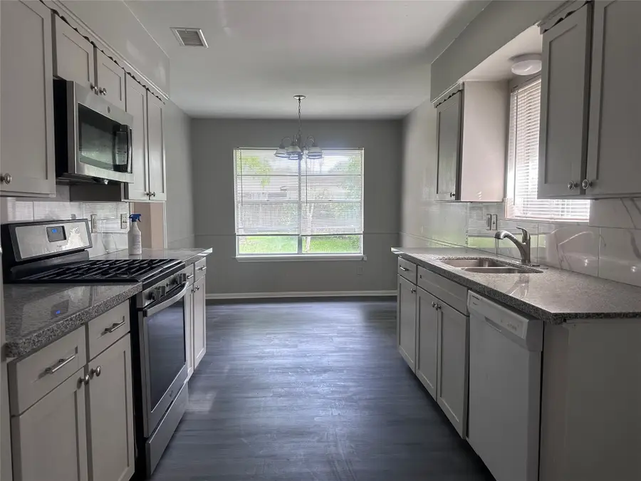 13611 Fernhill Drive, Sugar Land, TX 77498 - #2