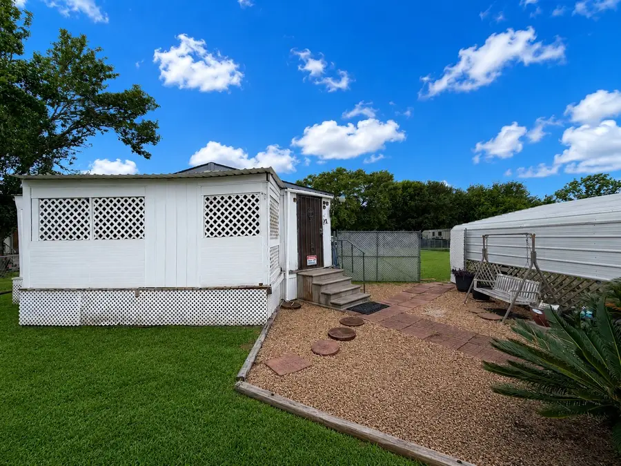 153 Prairie Lea Drive, Angleton, TX 77515 - #3