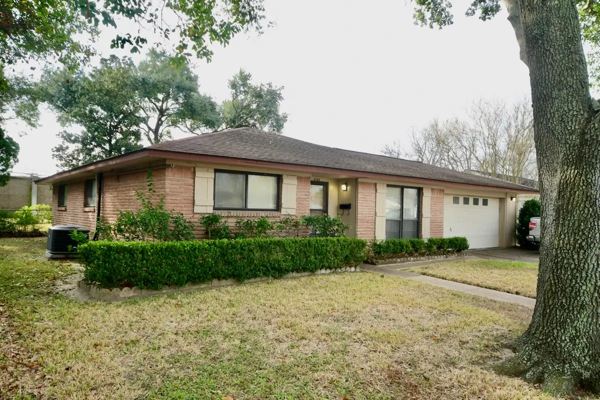 5703 Greencraig Drive, Houston, TX 77035 - #1