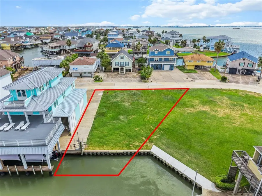 135 Tamana Dr, Tiki Island, TX 77554 - #3