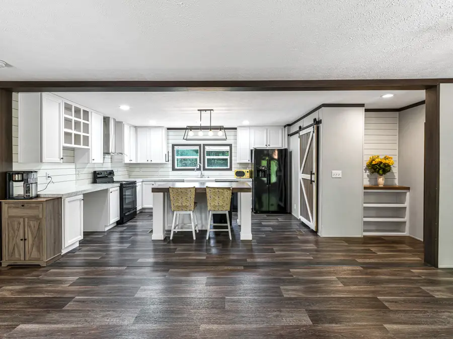 1047 Jim Bob Lane, New Ulm, TX 78950 - #3