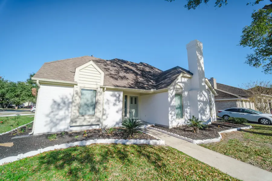 303 Swords Bend, Stafford, TX 77477 - Image #2