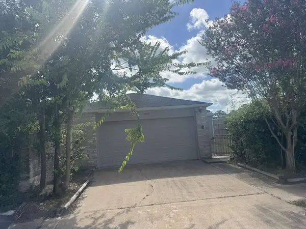 11807 S Youngwood Lane, Houston, TX 77043