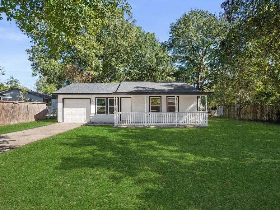 506 Worsham Street, Montgomery, TX 77316 - Image #2