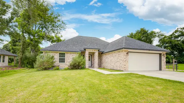 46 Nelson Court, Jones Creek, TX 77541