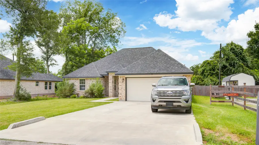 46 Nelson Court, Jones Creek, TX 77541 - #3