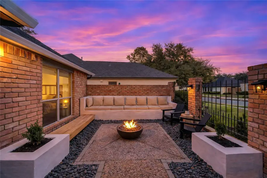 2282 Woodland Springs Street, Houston, TX 77077 - Image #3