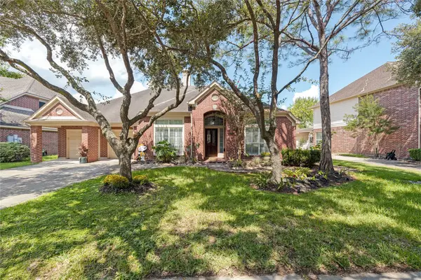 2913 Autumn Creek Drive, Friendswood, TX 77546