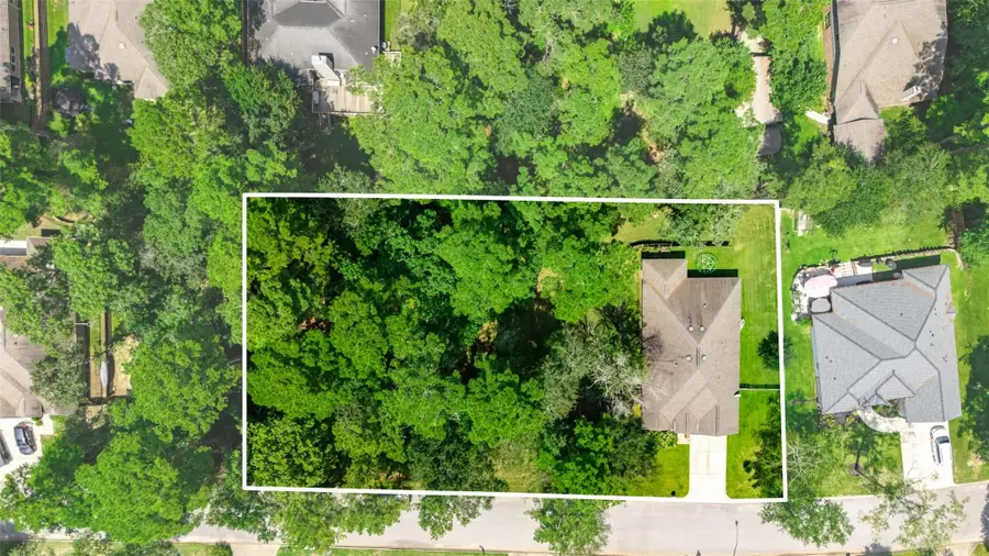 9023 S Comanche Circle, Willis, TX 77378 - Image #2