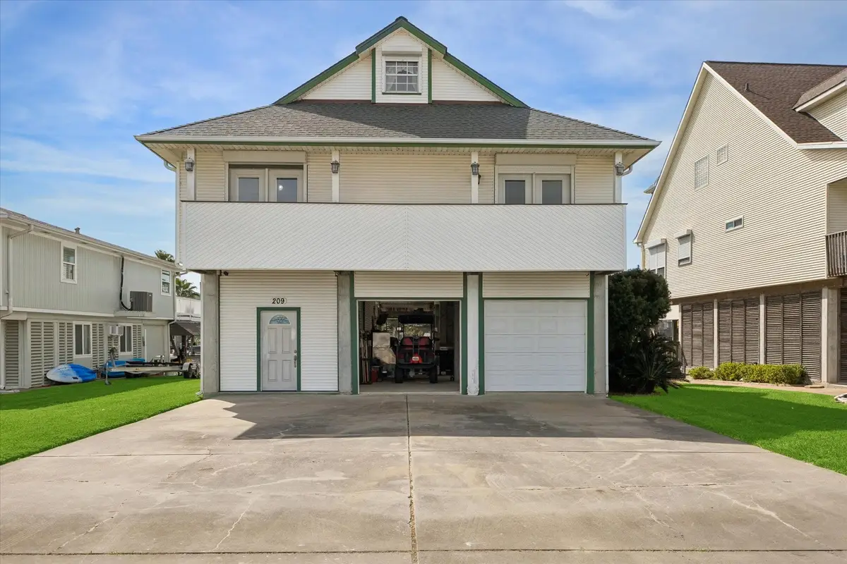 209 Bora Bora Drive, Tiki Island, TX 77554 - #1